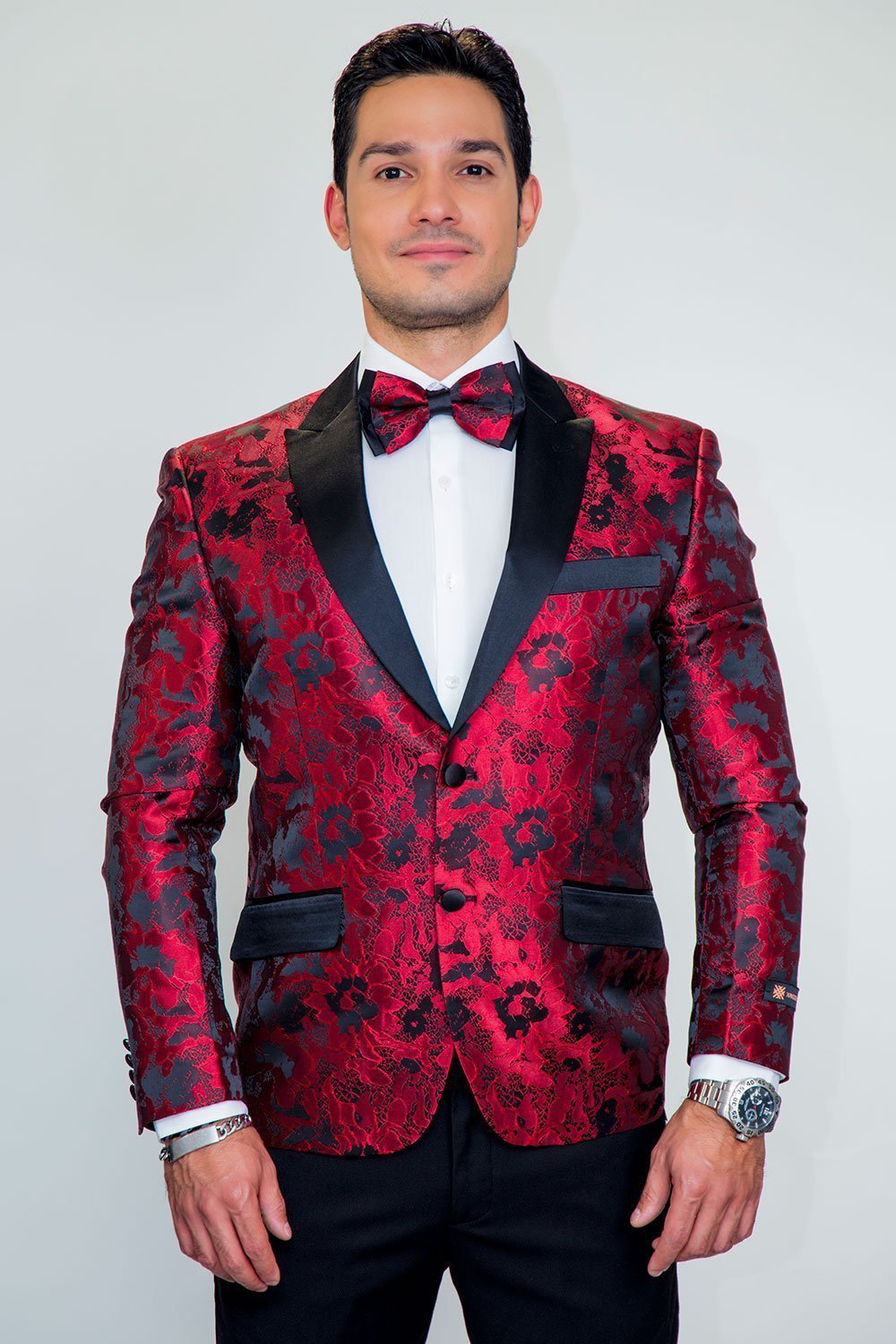 "Amsterdam" Tuxedo Jacket Peak - Tienda"Amsterdam" Tuxedo Jacket PeakXSRed716252317277TUX-111954TiendaTux - USATUX-111954Tuxedos"Amsterdam" Tuxedo Jacket Peak